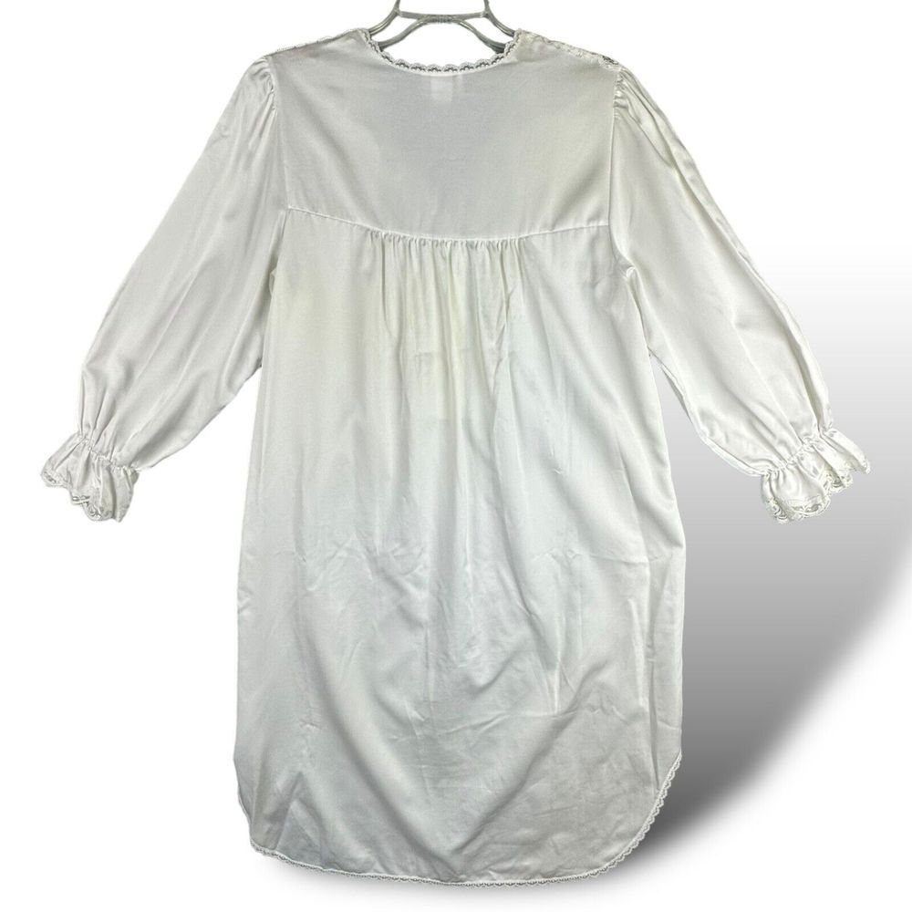 VTG Barbizon Nightgown Women's sz Med Embroidered Ruffle Lace Pearl Button GUC - Picture 2 of 11